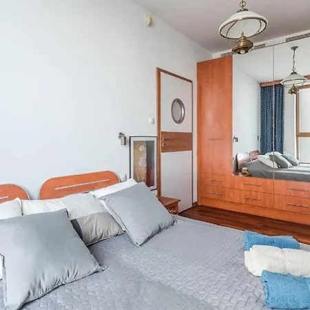 Urbannestgroup_seatowers Apartment